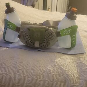 Natan Gray and Green Hydration Belt